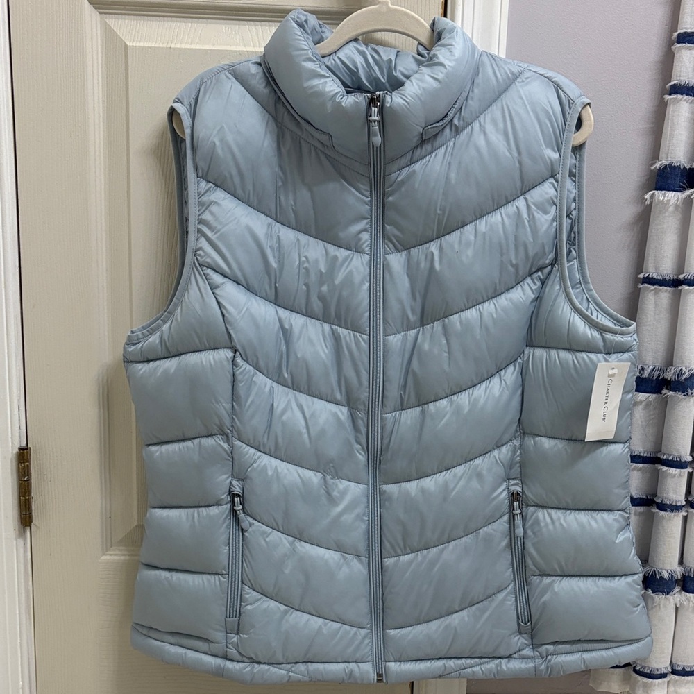 NEW.  Charter Club Light Baby Blue lightweight puffer vest /hood attachable